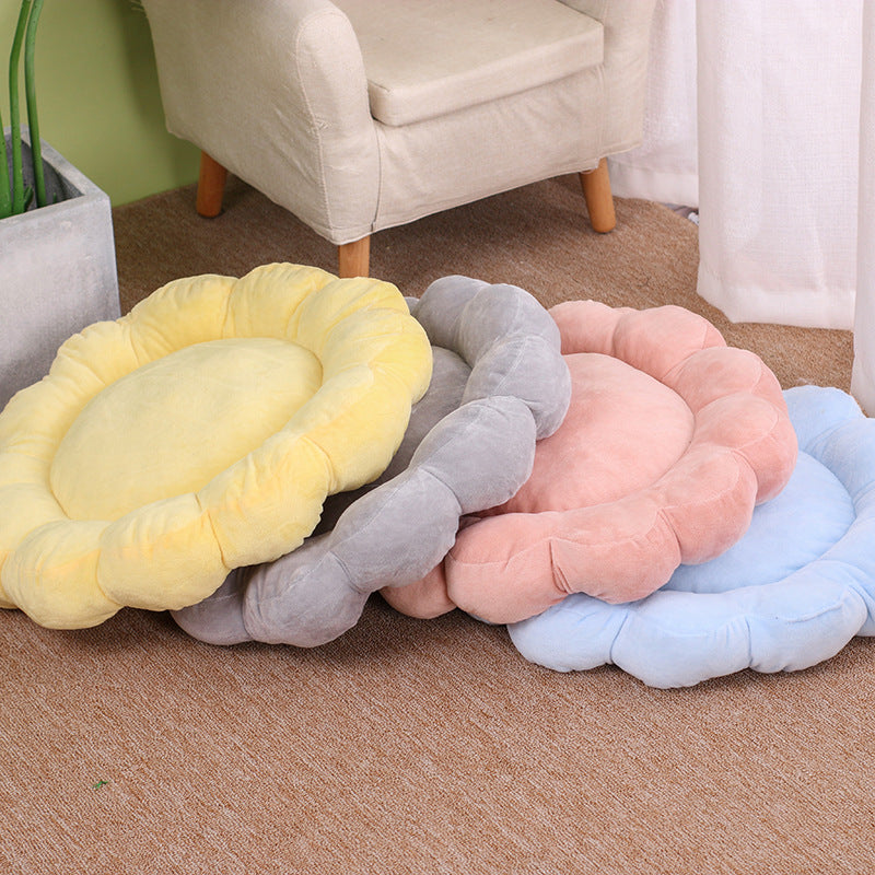 Adjustable Flower Pet Bed for Cat or Dog