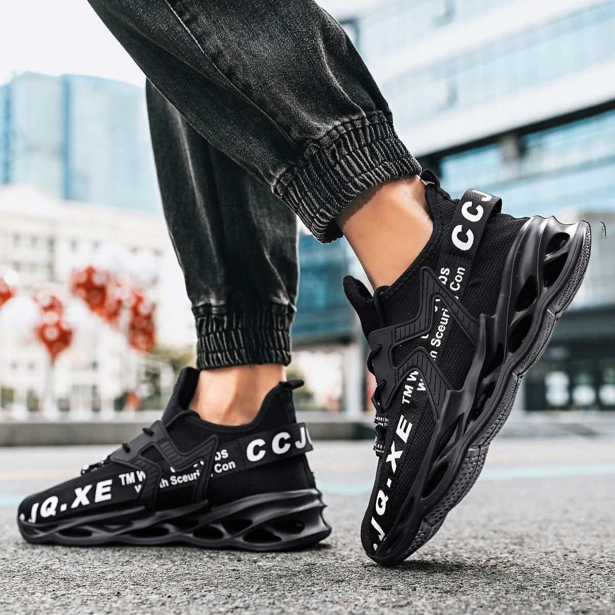 Men's Lightweight Knitted Sneakers for Running