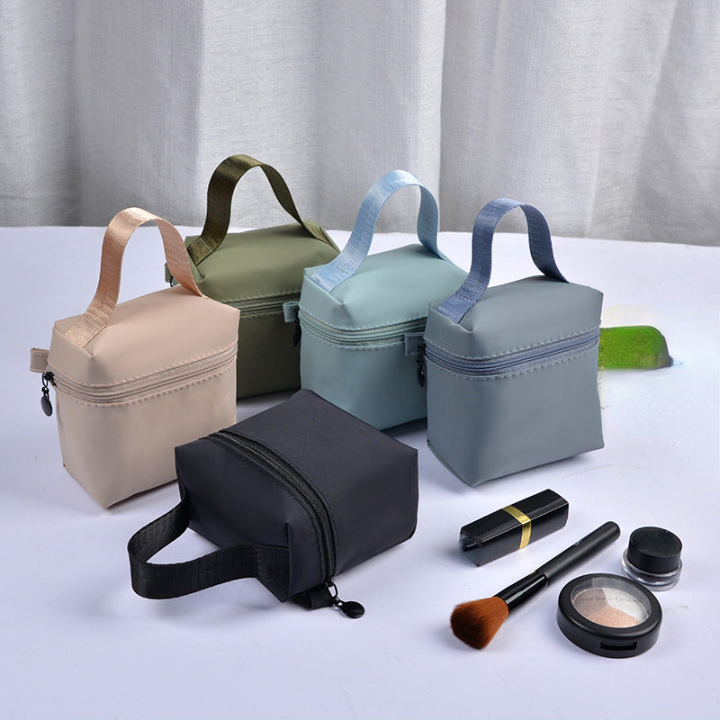 Nylon Waterproof Travel Makeup Organizer Bag
