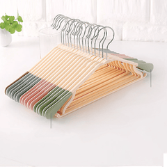 Adult Seamless Clothes Rack Wide Shoulder Plastic Clothes Rack