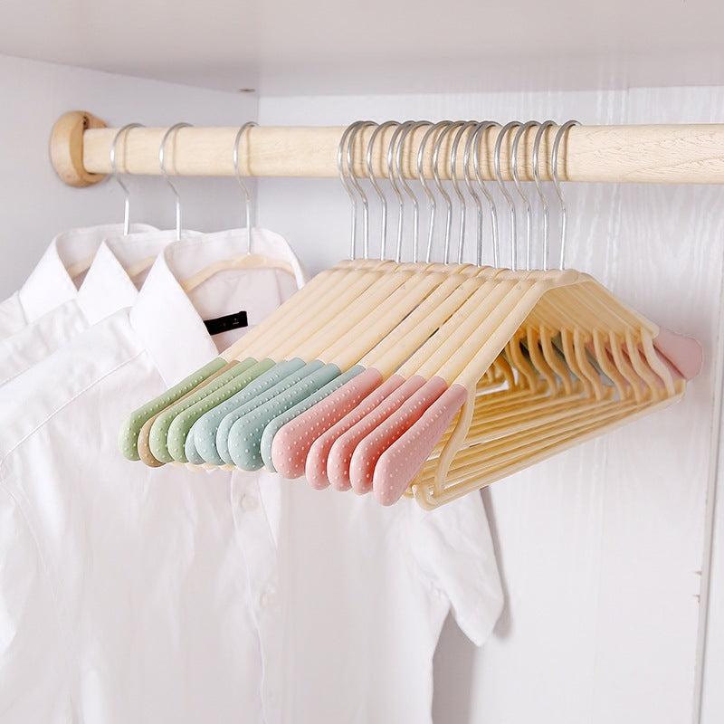 Adult Seamless Clothes Rack Wide Shoulder Plastic Clothes Rack