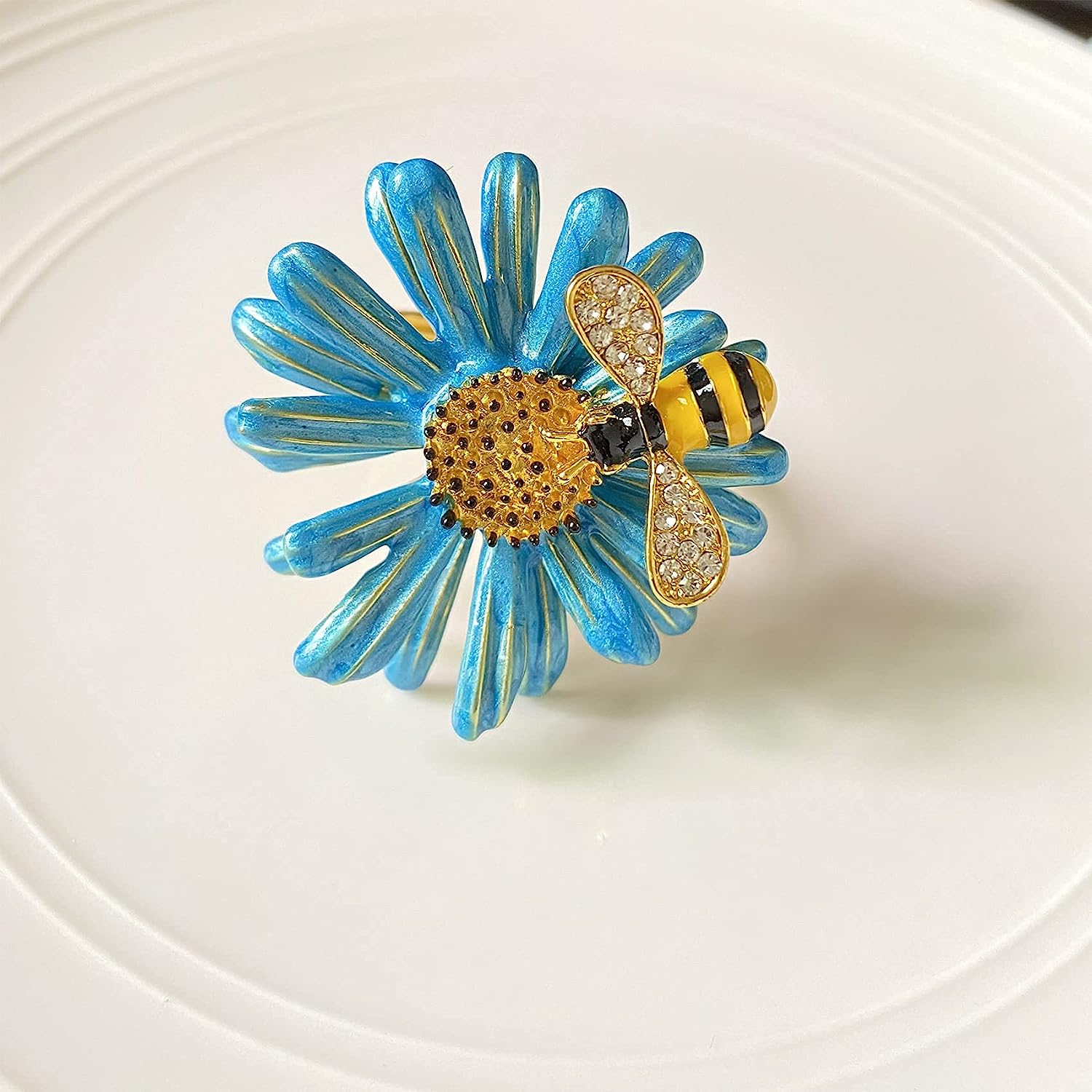 Stainless Steel Bee and Daisy Napkin Rings for Weddings and Parties