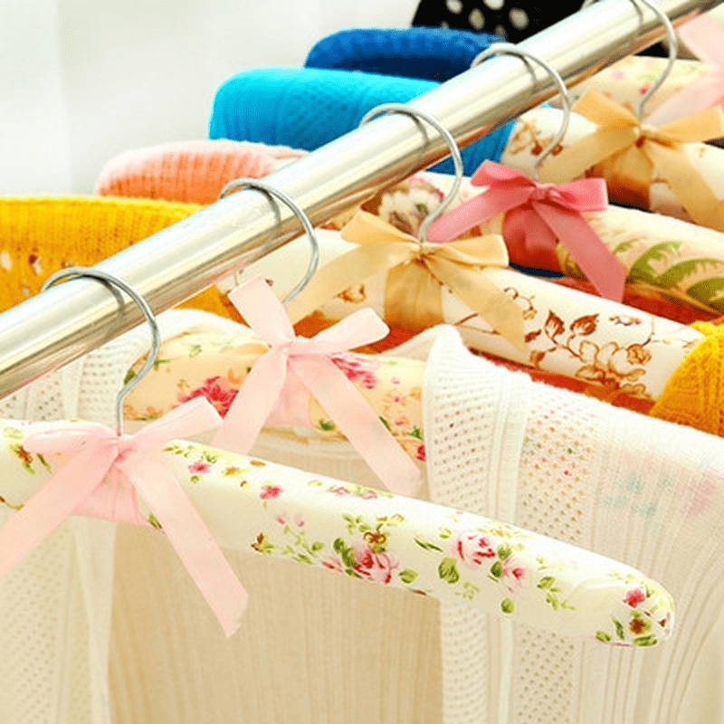 20pcs Non Slip Clothes Hangers Space Saving Dress Hanger Hook Drying Rack Random