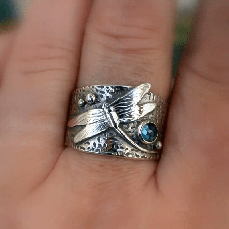 Vintage Dragonfly Pattern Gemstone Ring Silver Plated Tungsten Steel