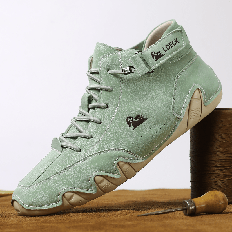 Solid Round Toe Walking Shoes Platform Wear Resistance Sneakers