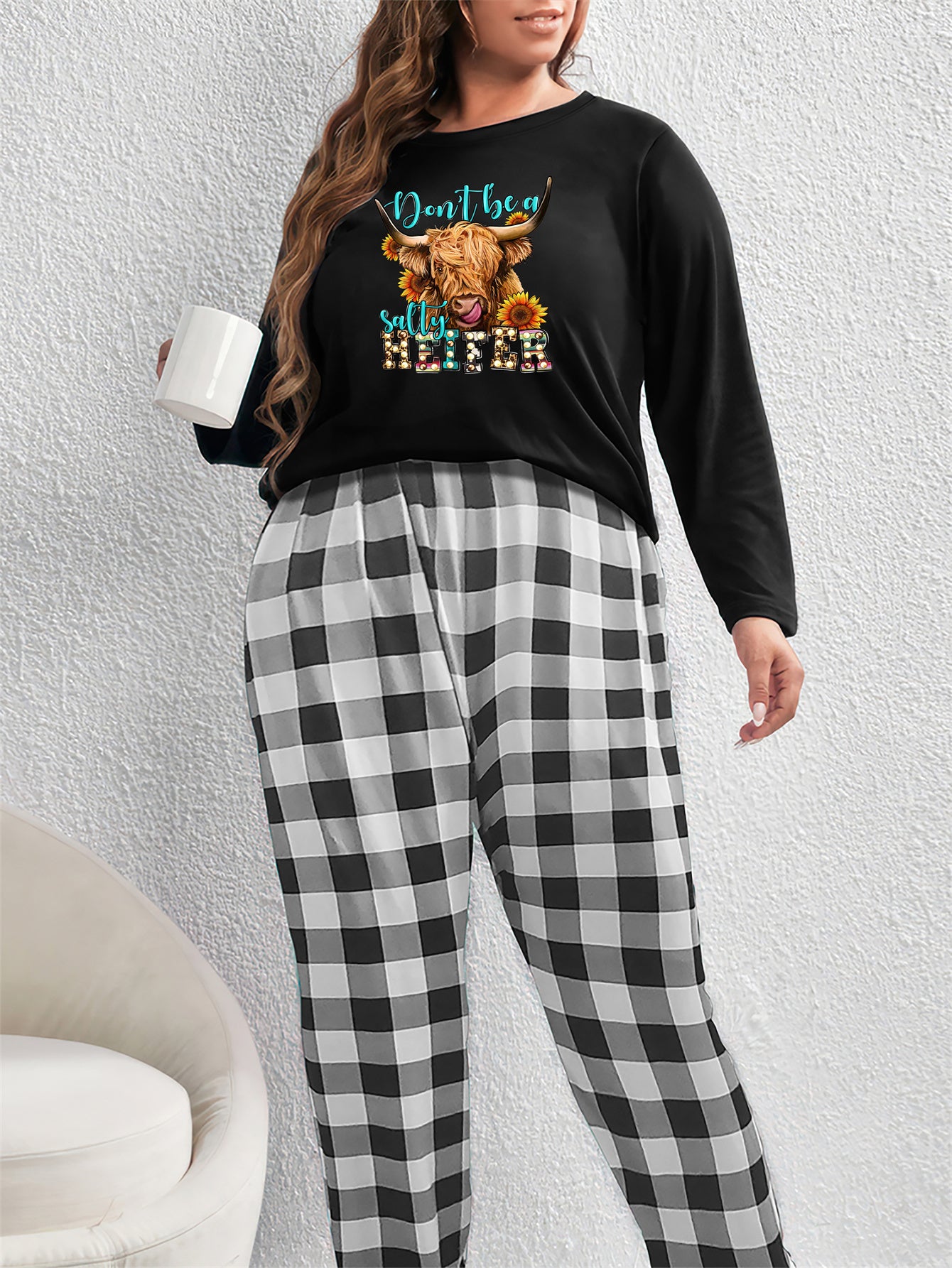  Sunflower Cow Head Print Tee & Plaid Pants Pajama Set