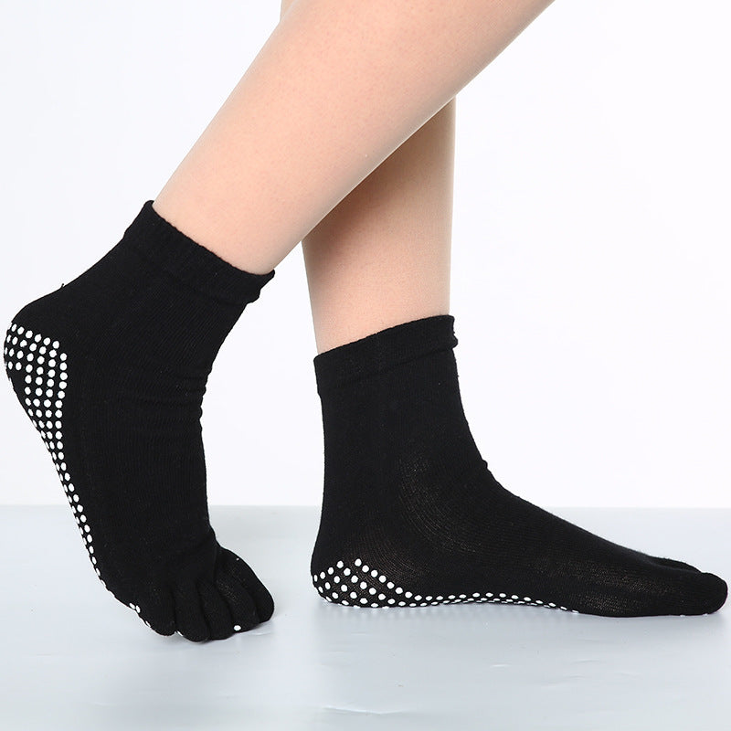 Anti Slip Five Toe Split Yoga Socks Ribbed Stripes Long Grippers Socks
