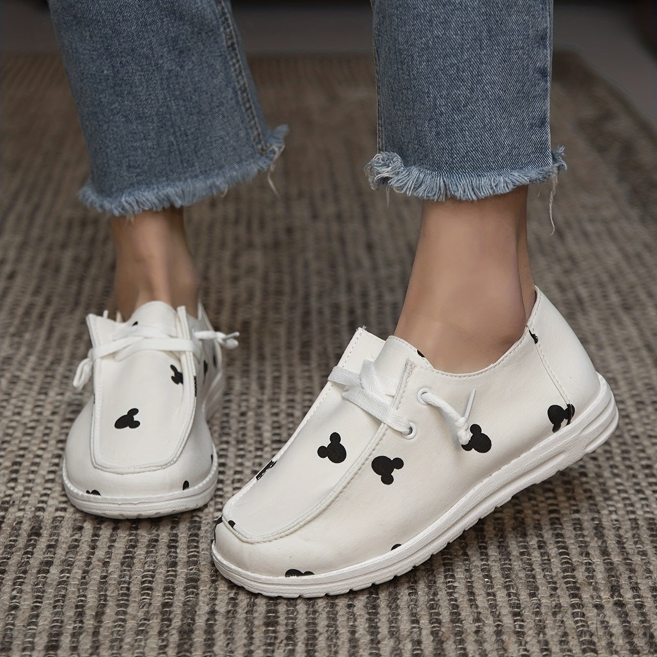 Women's Animal Print Canvas Shoes Lightweight Low Top Lace Up Shoes