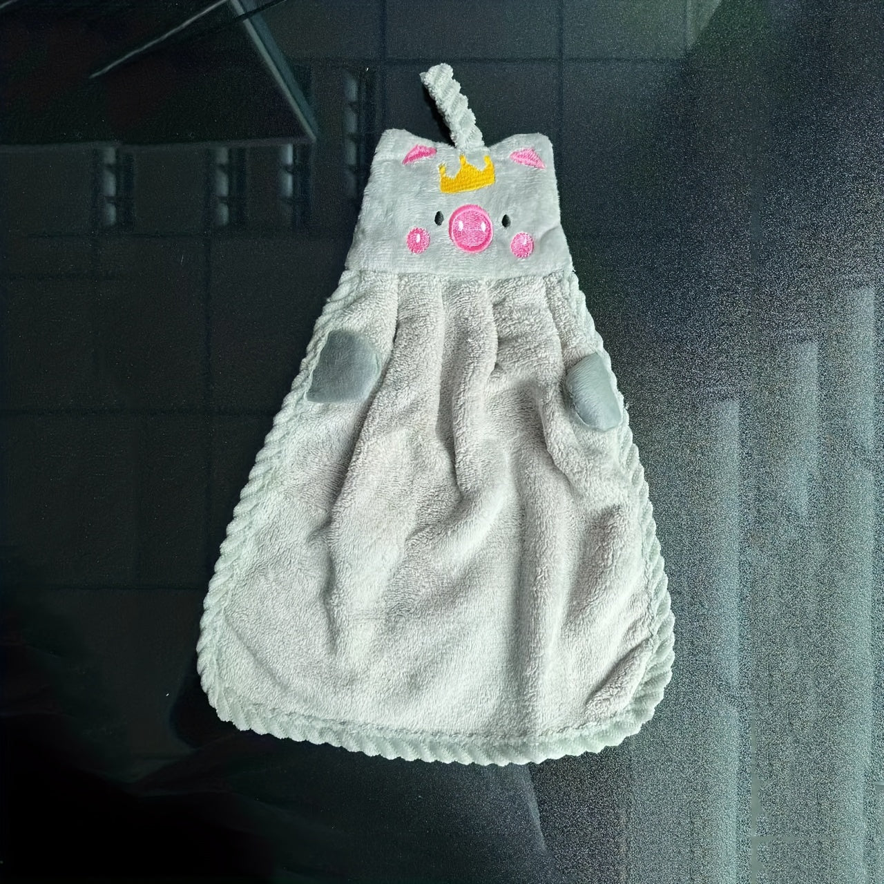 Soft Pig Embroidery Hanging Towel for Kids Plush Fingertip Towel