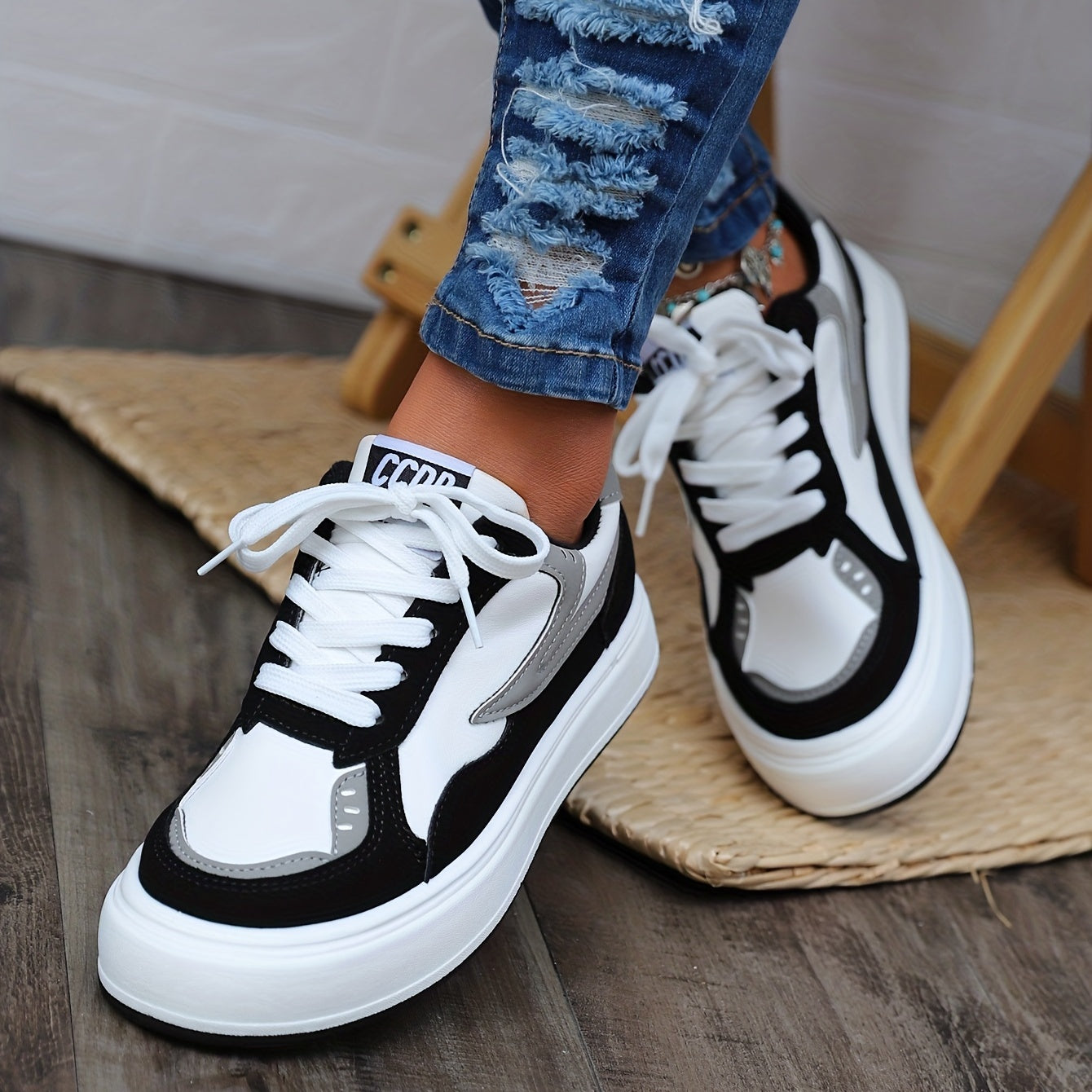 Women's Colorblock Skate Shoes Lace Up Outdoor Sneakers