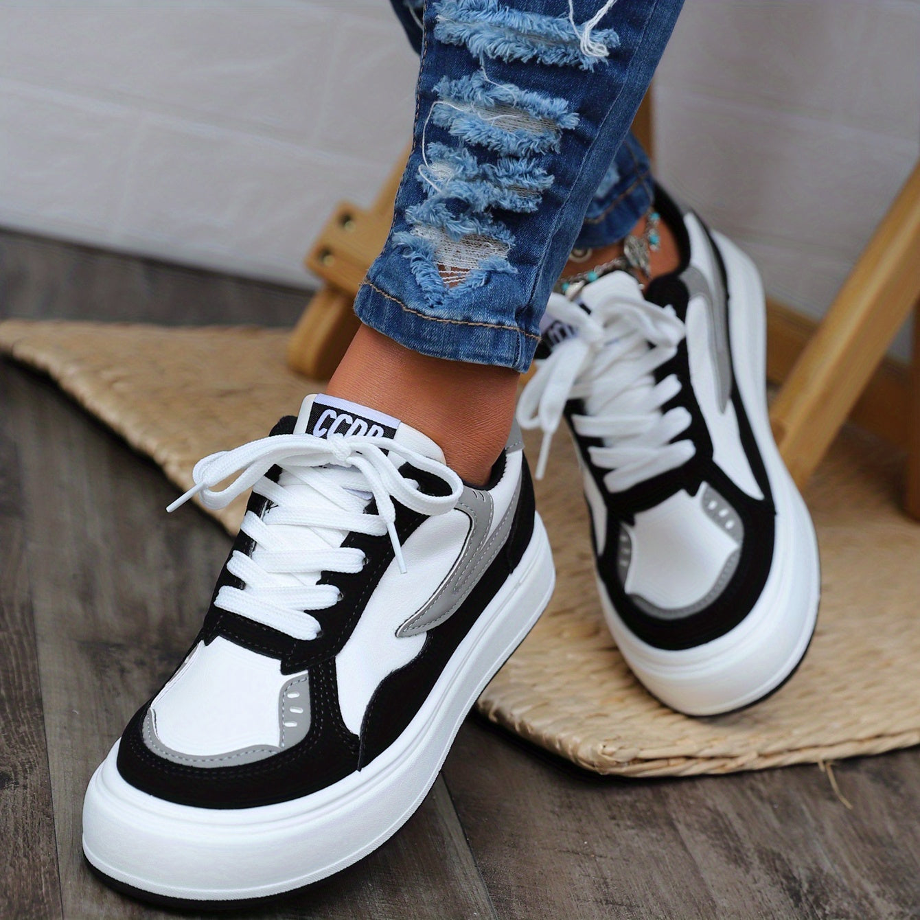 Women's Colorblock Skate Shoes Lace Up Outdoor Sneakers
