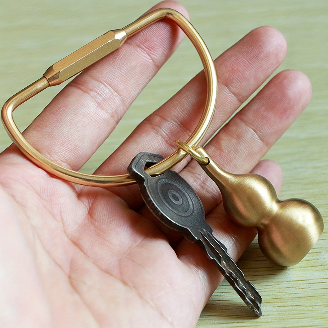 Brass Screw Lock Key Chain for Men and Women