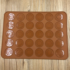 Macaron Making Kit 30 Cavity Silicone Mat Baking Pan and Pipping Pot