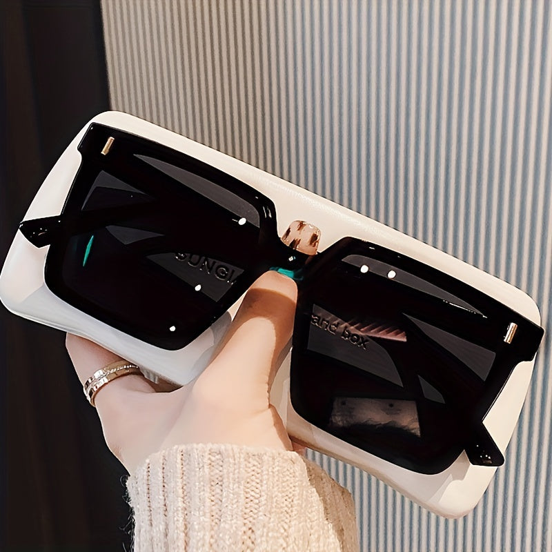 Square Sunglasses Anti Glare Rivet Decor UV400