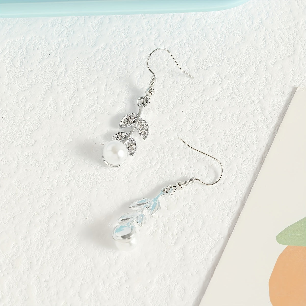 Silvery Leaf Rhinestone Faux Pearl Pendant Earrings Sexy Style