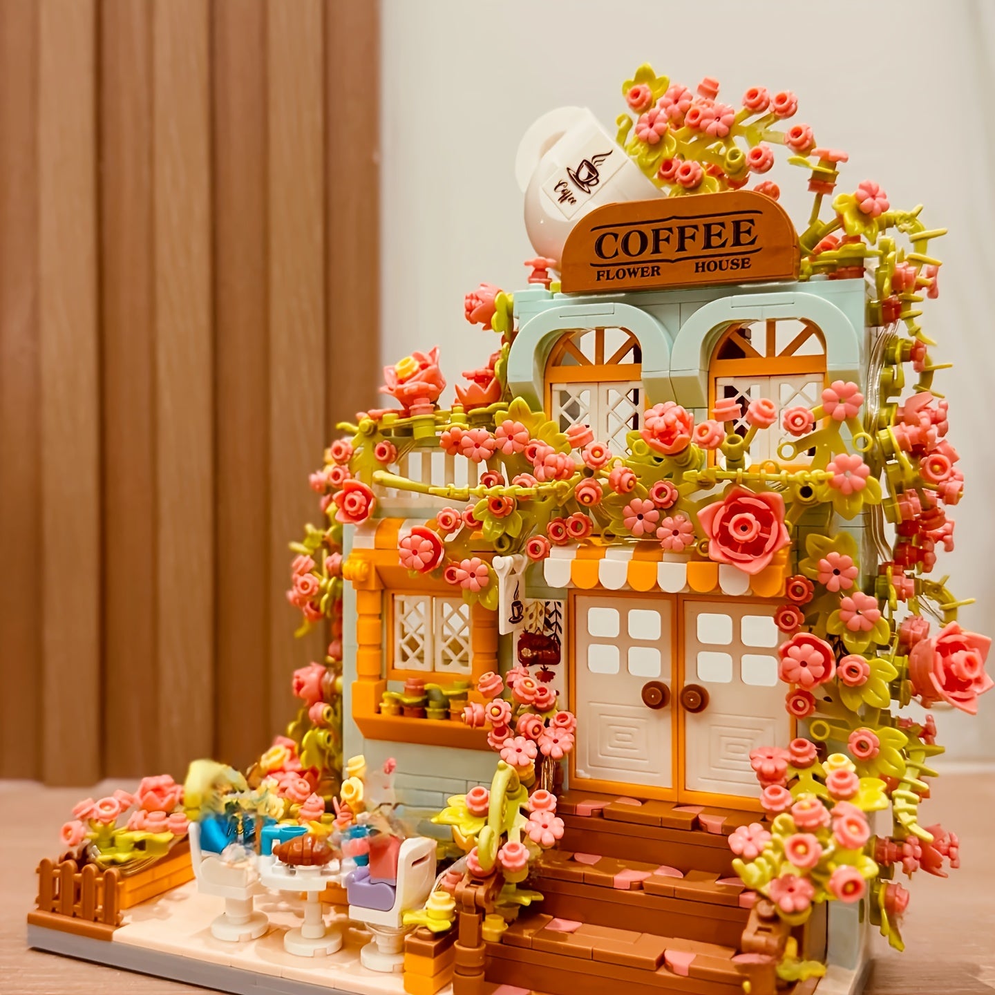 1000 pcs Coffee Shop Building Blocks - Ideal Gift for Graduation Season