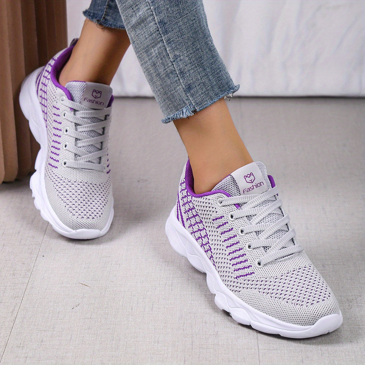 Women's Lace Up Running Shoes Lightweight Comfortable Low Top Sport Shoes