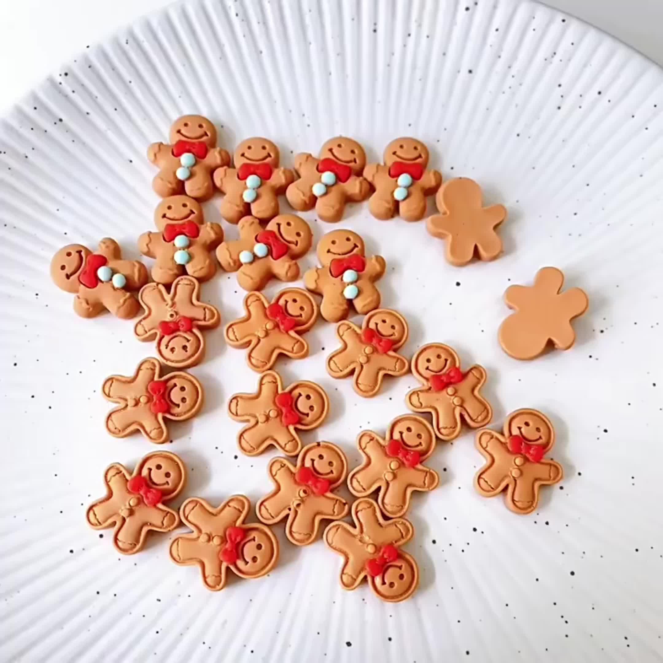 10pcs Christmas Gingerbread Man Resin Ornament DIY Decoration Accessories
