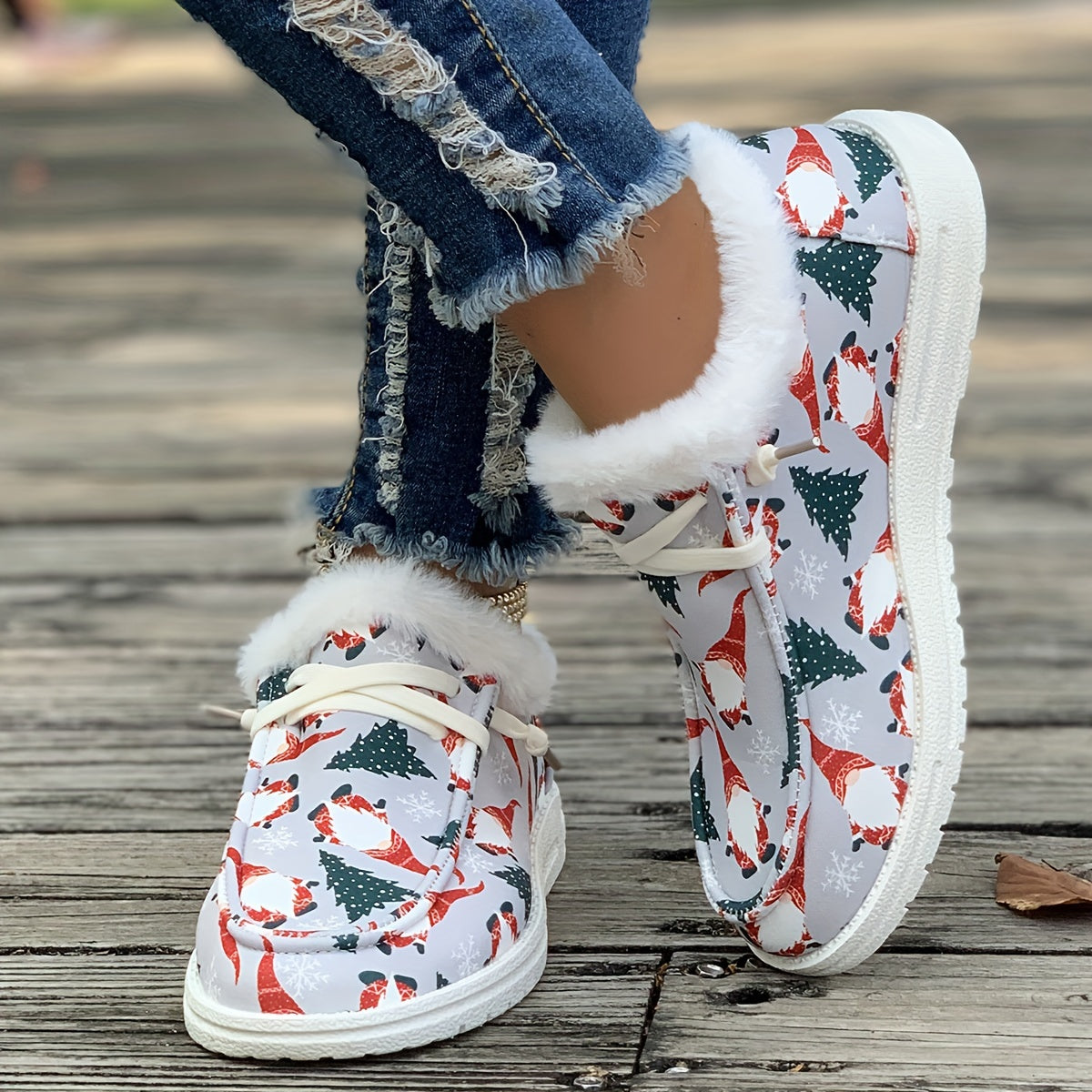 Women's Christmas Snow Boots With Dwarfs & Snowflakes Patterns