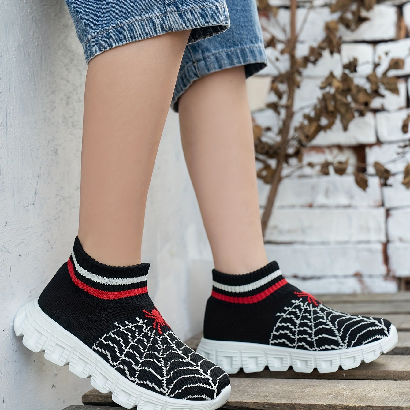 Unisex Kid's Spider Pattern Slip On Sock Shoes