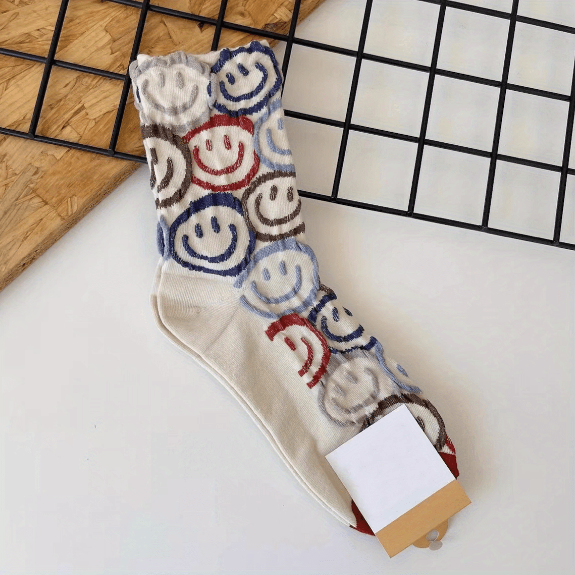Smiling Graffiti Print Socks Mid Tube Women's Stockings