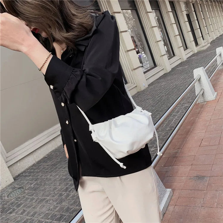 Wrinkled Net Red Women's Shoulder Bag Cloud Messenger Bag