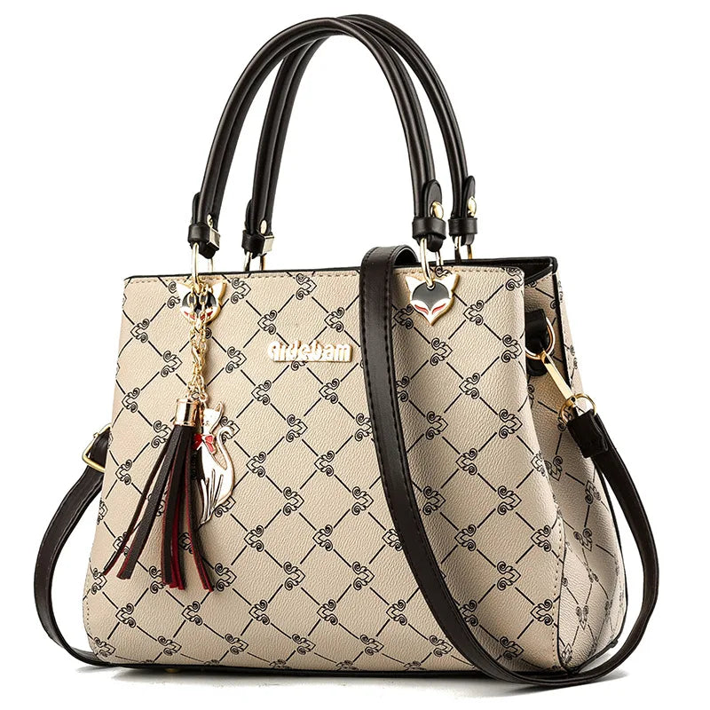 Mini Women Messenger Bags Pu Leather Women Shoulder Bag Tassel Solid Clutches Ch