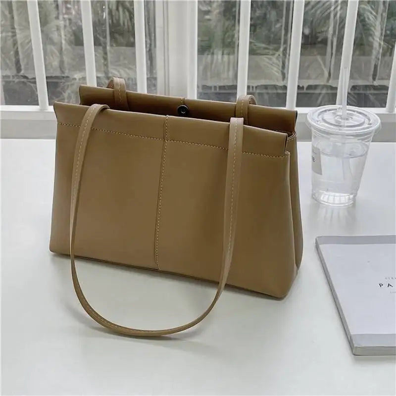 Retro Style Shoulder Bag High Capacity Tote Bag