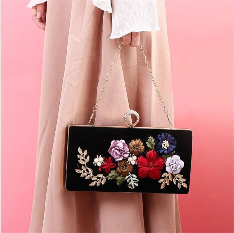 Flowers Diamond Ring Evening Clutch Bag With Chain MN835