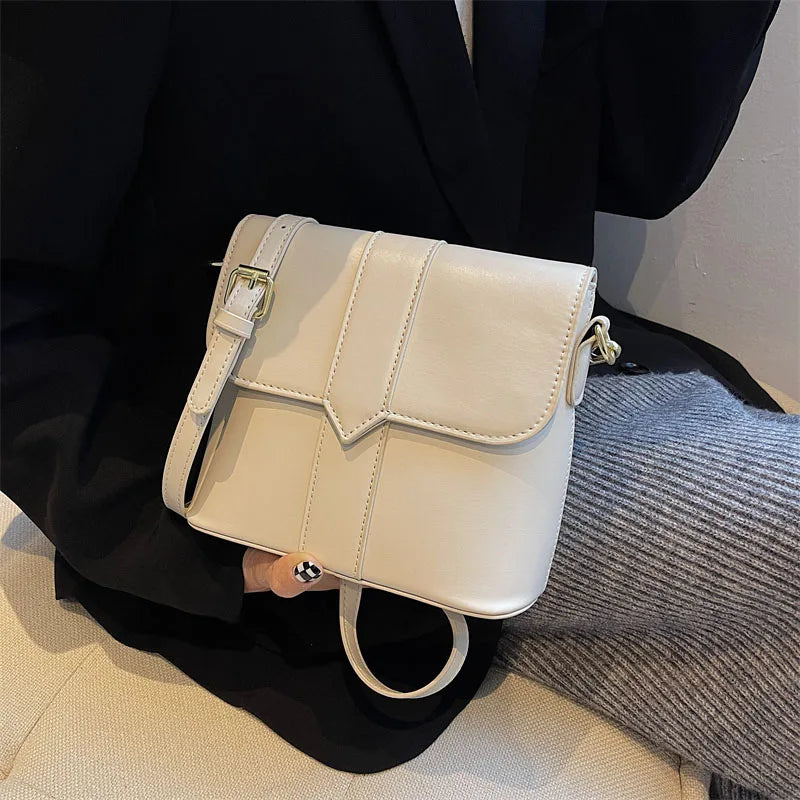 Retro Messenger Bag for Women, Shoulder Bag with Buckle, Crossbody Purse