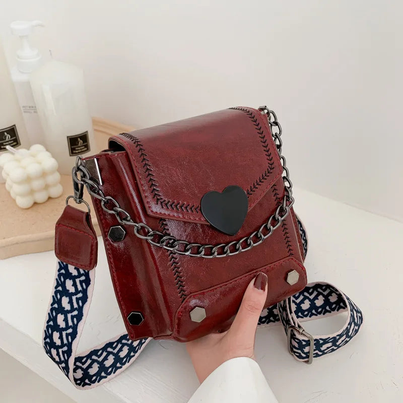 Women's Crossbody Bag Retro Heart Lock Shoulder Bag