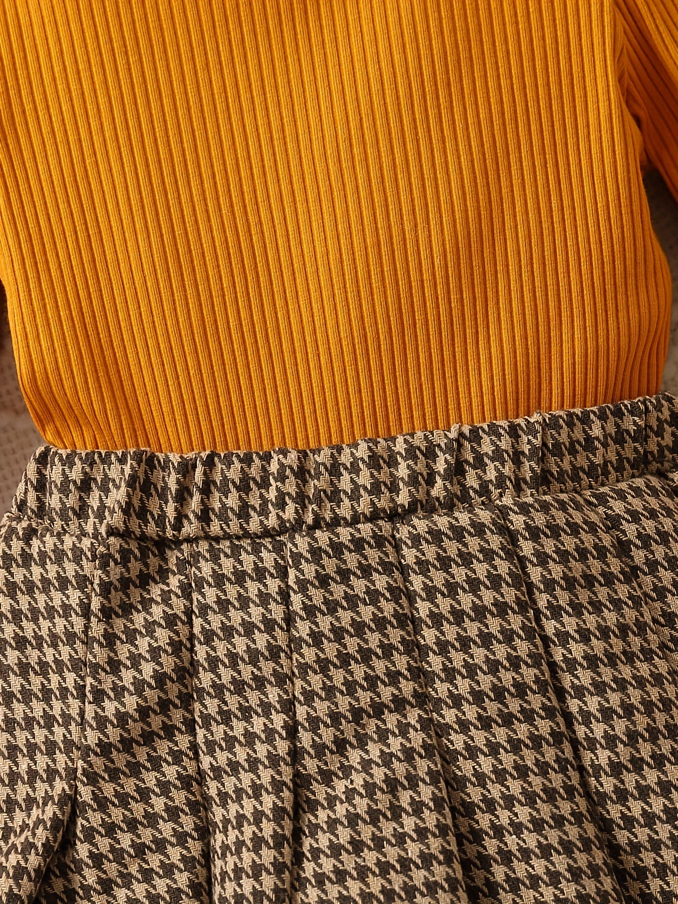 Girl's Preppy Style Turtleneck Top & Houndstooth Skirt Set