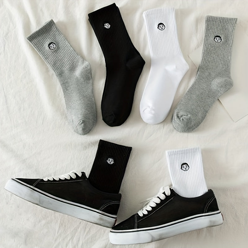 Cute Cartoon Embroidery & Comfy College Style Women's Socks