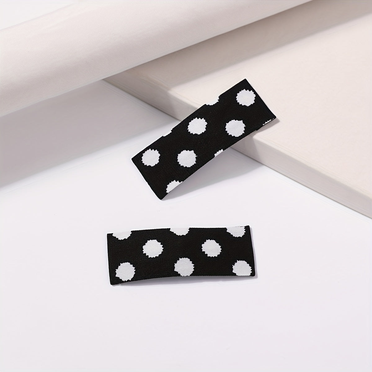 2pcs Polka Dot Snap Clip Hair Clip for Women Girls