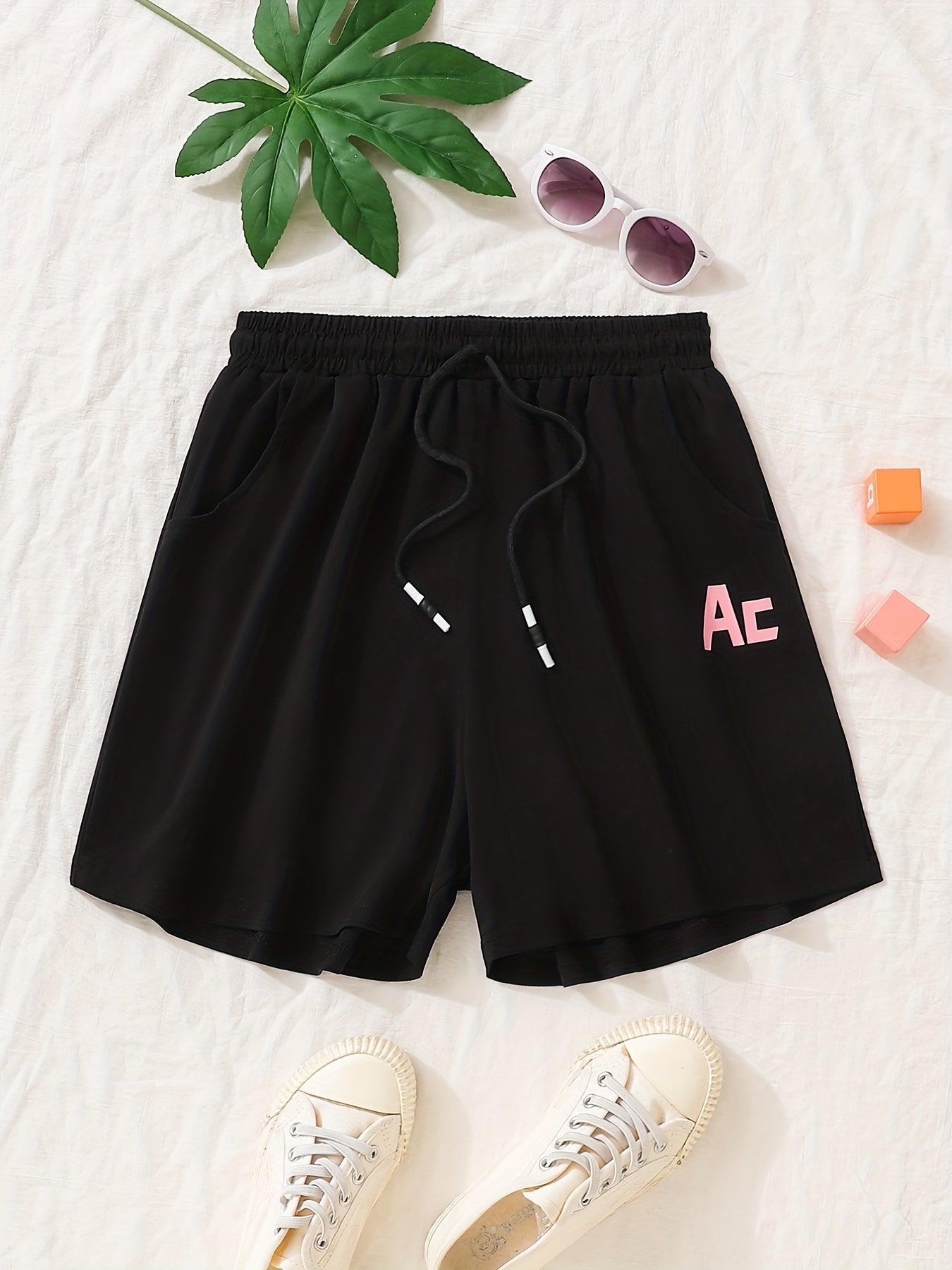 Girls Letter Graphic Drawstring Waist Loose Casual Sports Shorts