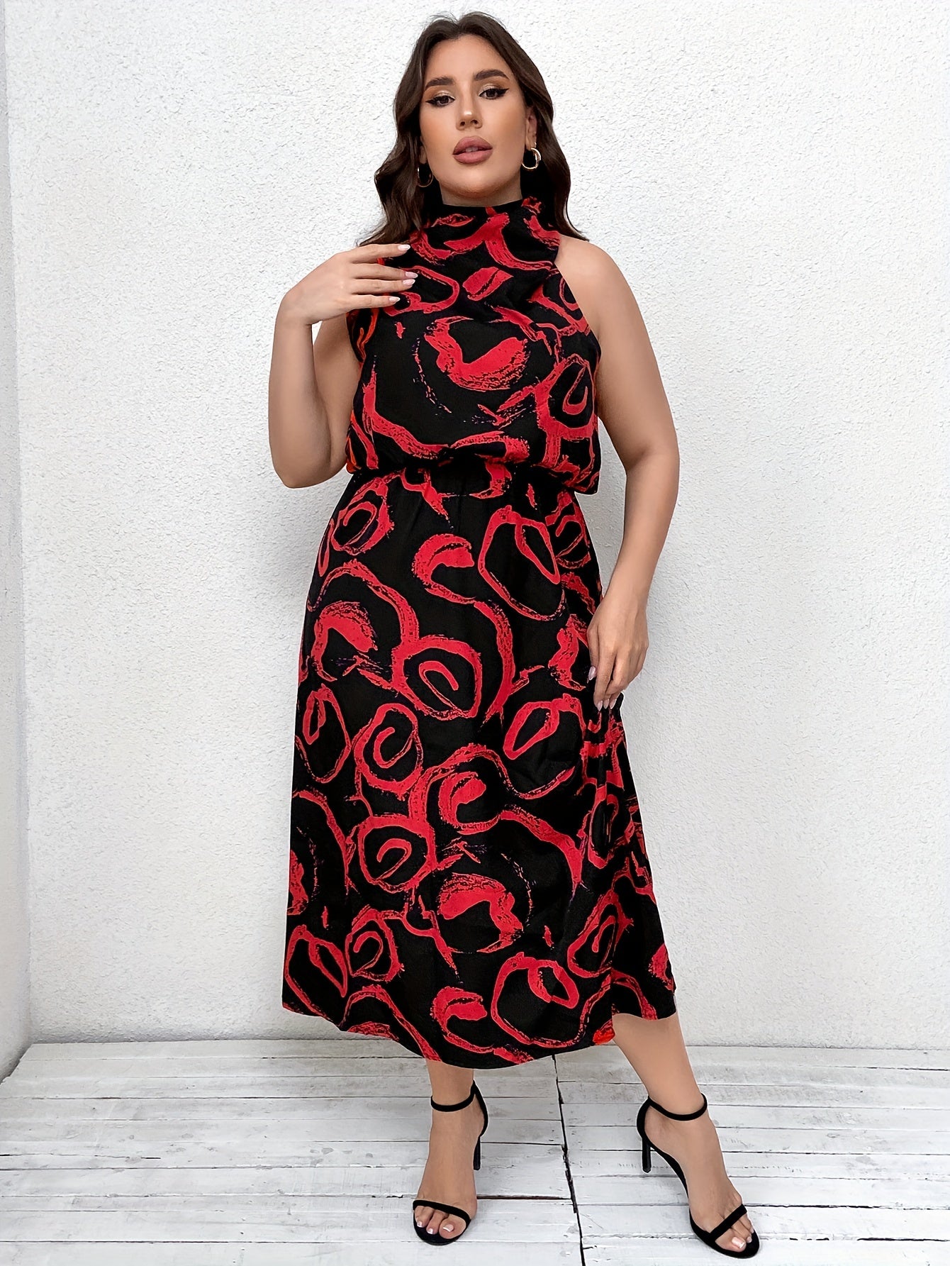  Abstract Brush Print Halter Neck Maxi Dress
