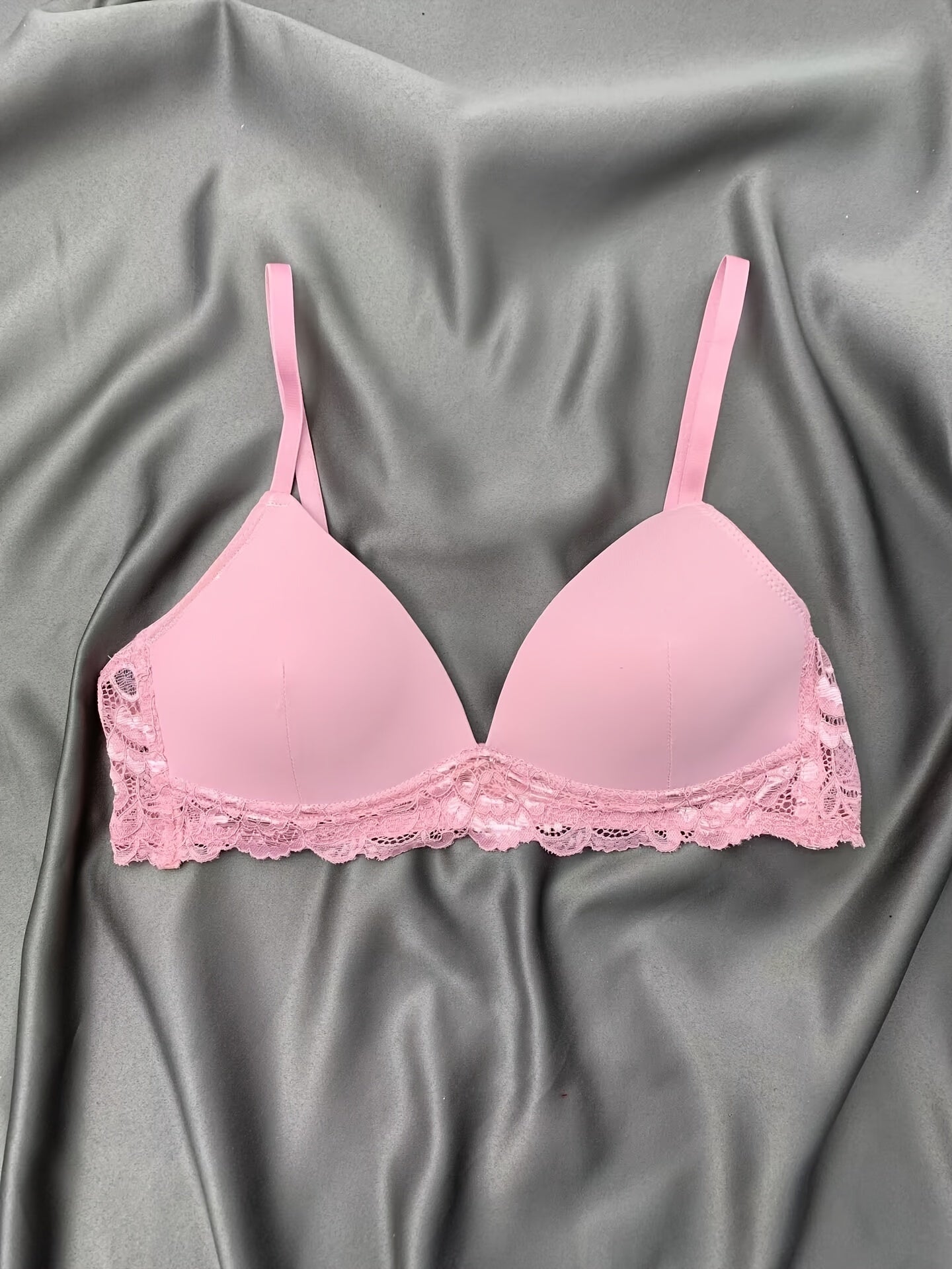 Soft Wireless Lace Trim Bra Thin Everyday Bra
