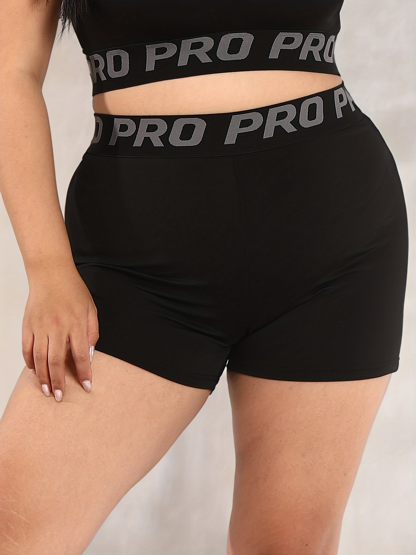  Letter Tape Crop Top & Shorts Sports Set