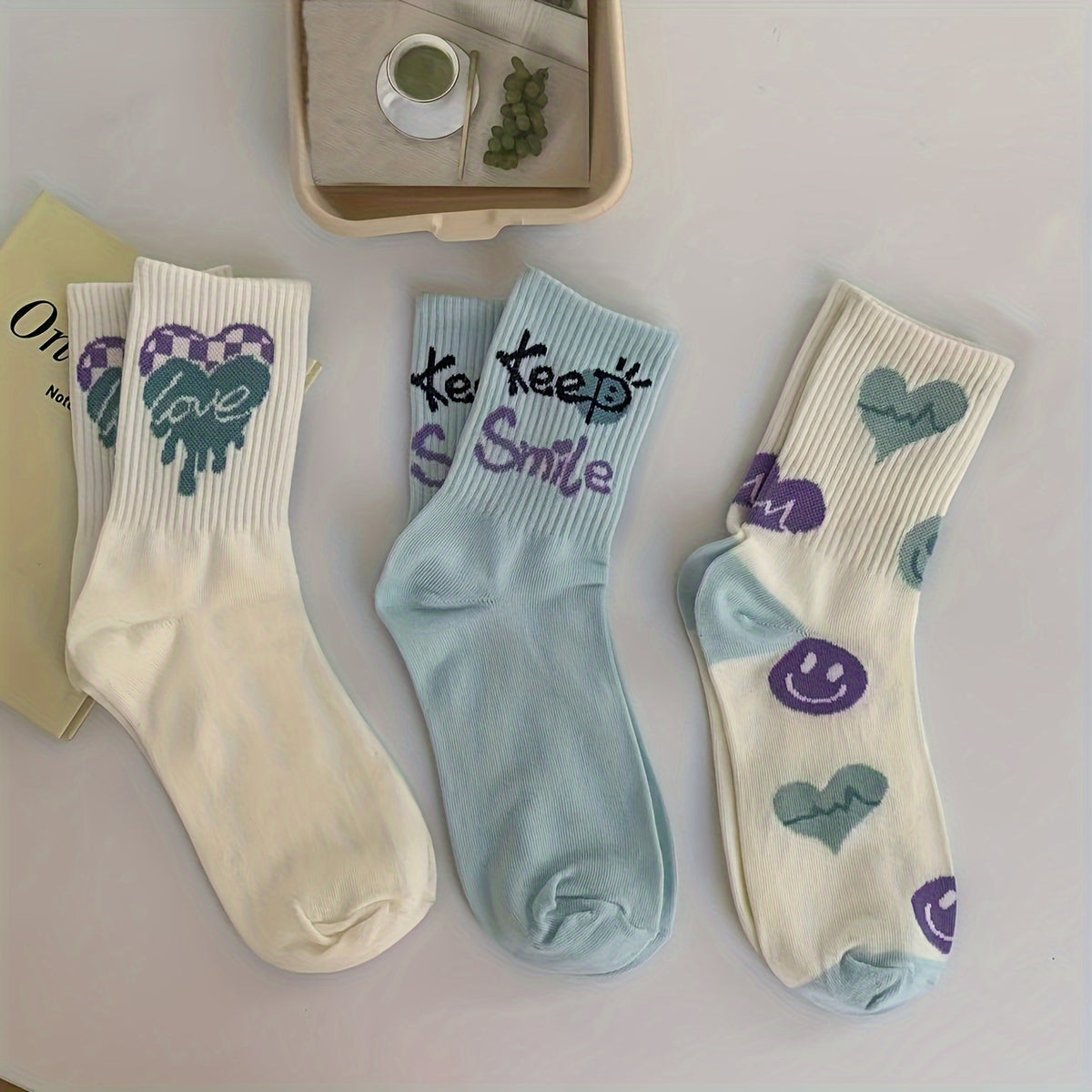 3 Pairs Heart Print Socks Comfy & Breathable Mid Tube Socks Women's Stockings