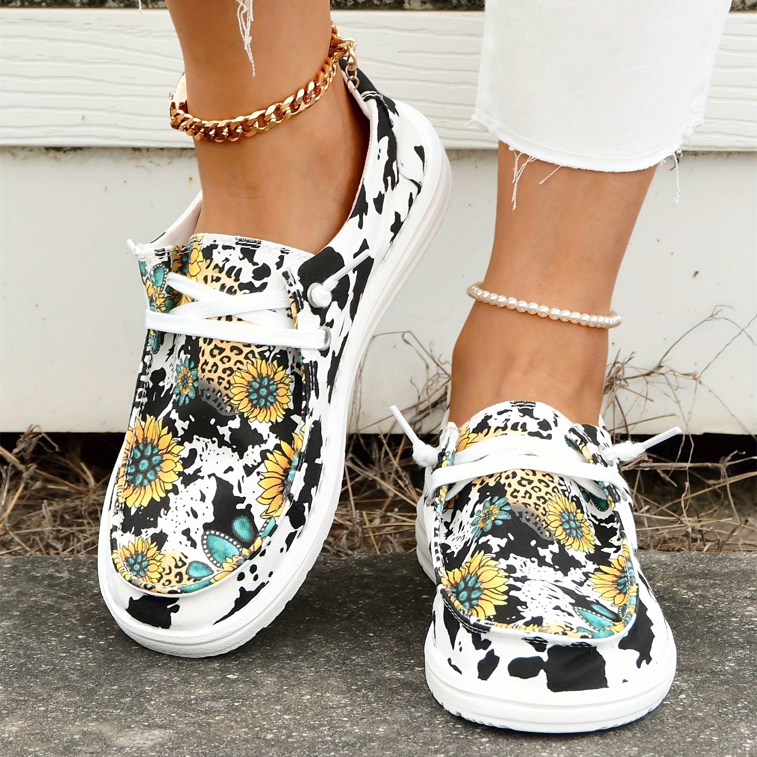 Women's Cow Sunflower Printed Canvas Loafers Lace Up Round Toe Shoes