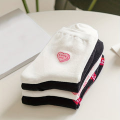 4 Pairs Heart Print Socks Comfy & Breathable Women's Stockings