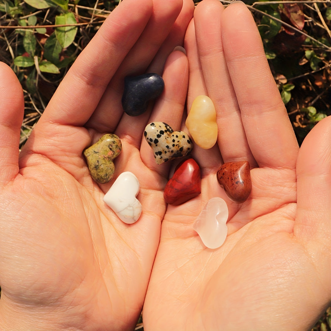 Heart Crystals Shaped Healing Crystal Palm Set Bulk
