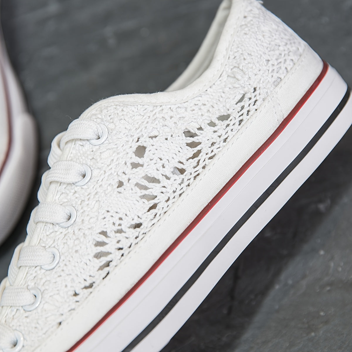 Women's Hollow Out Low Top Sneakers Lace Up Canvas Casual Walking Shoes