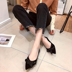 Golden Beads & Bowknot Decor Flat Shoes - Soft Sole Lightweight Walking Shoes