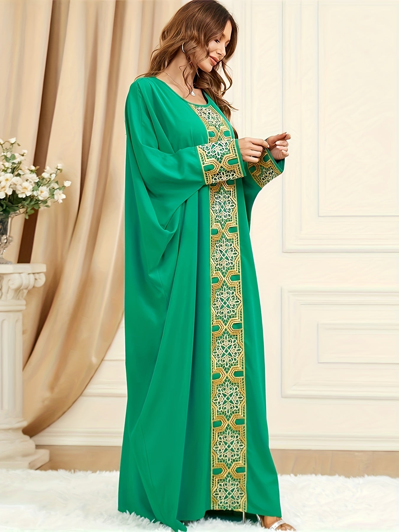  Solid Applique Batwing Sleeve Round Neck Maxi Dress