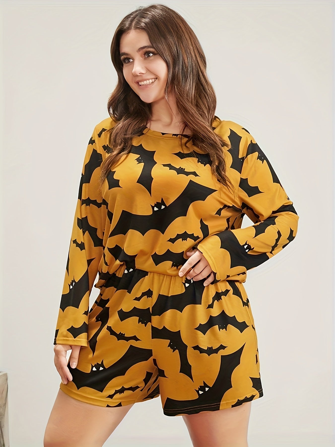  Gothic Loungewear Set Bat Print Crew Neck Tee & Shorts Pajamas