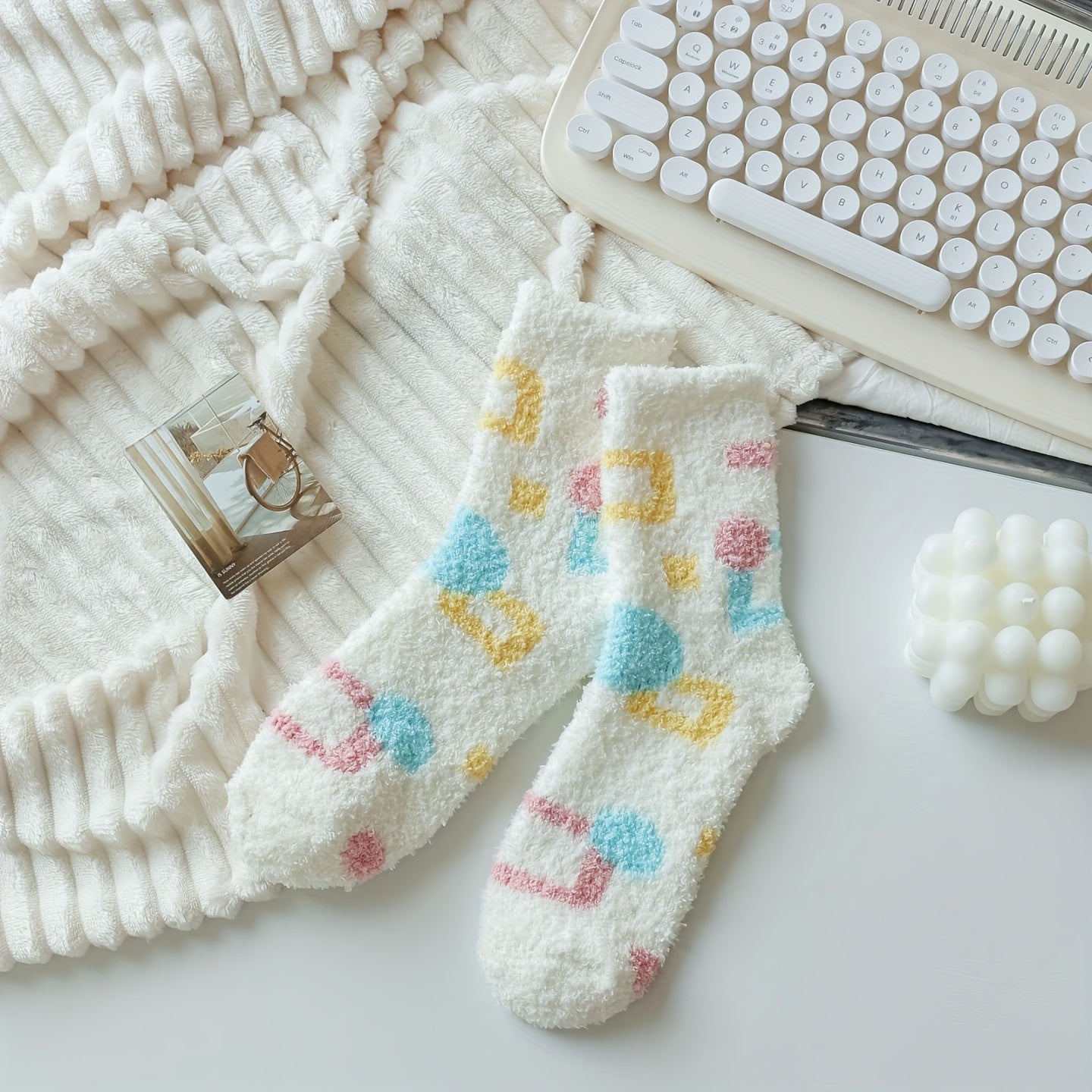 Floral Pattern Plush Socks Soft & Comfy Mid Tube Stockings