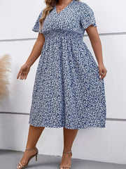 Women's Plus Allover Ditsy Print V Neck Midi Dress