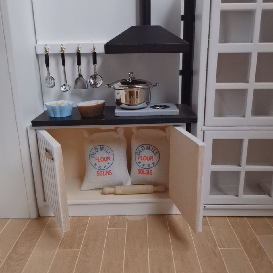 1:12 Scale Flour Bag & Rolling Pin Model Dollhouse Kitchen Decor