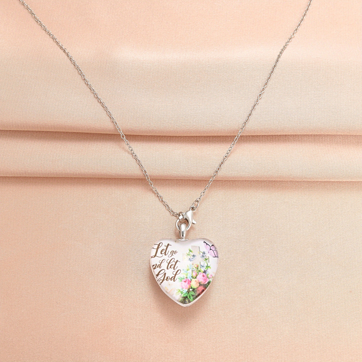 Heart Shaped Crystal Pendant Rose Necklace